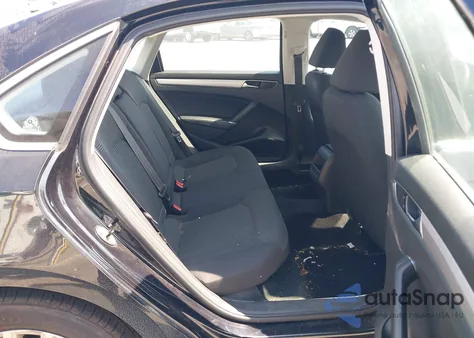 2017 Volkswagen Passat 1.8T S z USA, uszkodzony, nr VIN 1VWAT7A36HC072924